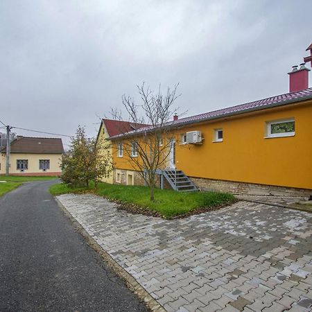 Velky Apartman Zlamanka Kroměříž المظهر الخارجي الصورة