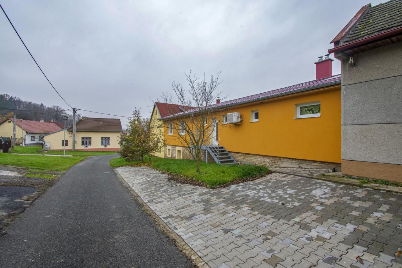 Velky Apartman Zlamanka Kroměříž المظهر الخارجي الصورة