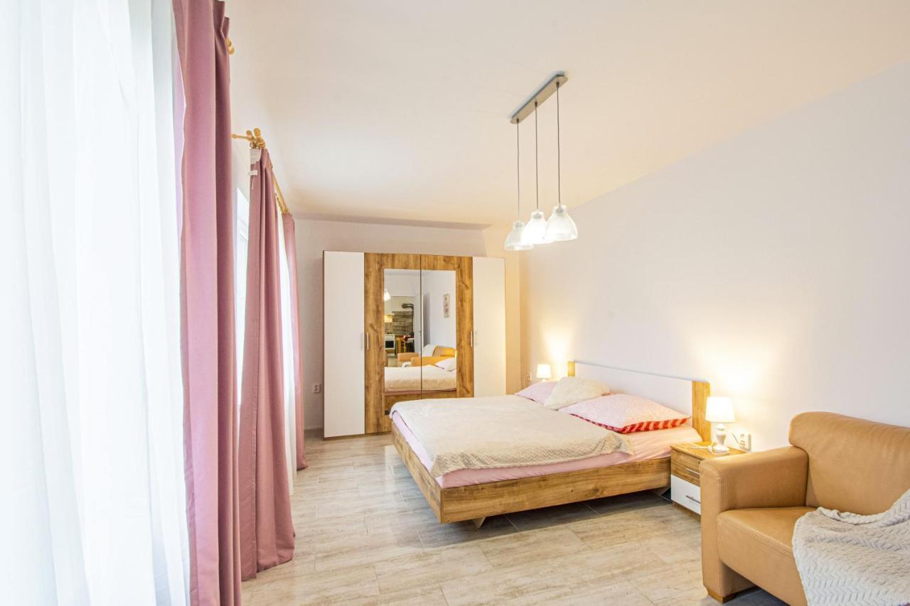 Velky Apartman Zlamanka Kroměříž المظهر الخارجي الصورة